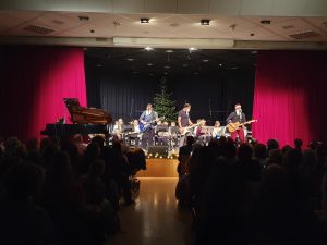 Rockig, besinnlich und gemeinschaftlich – Vorweihnachtsabend am 15. Dezember 2025 an der Johannes-Brenz-Gemeinschaftsschule