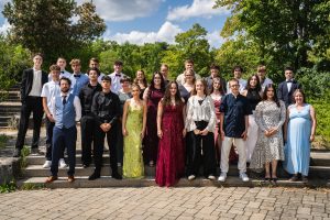 Bilder der Abschlussklassen 9 und 10